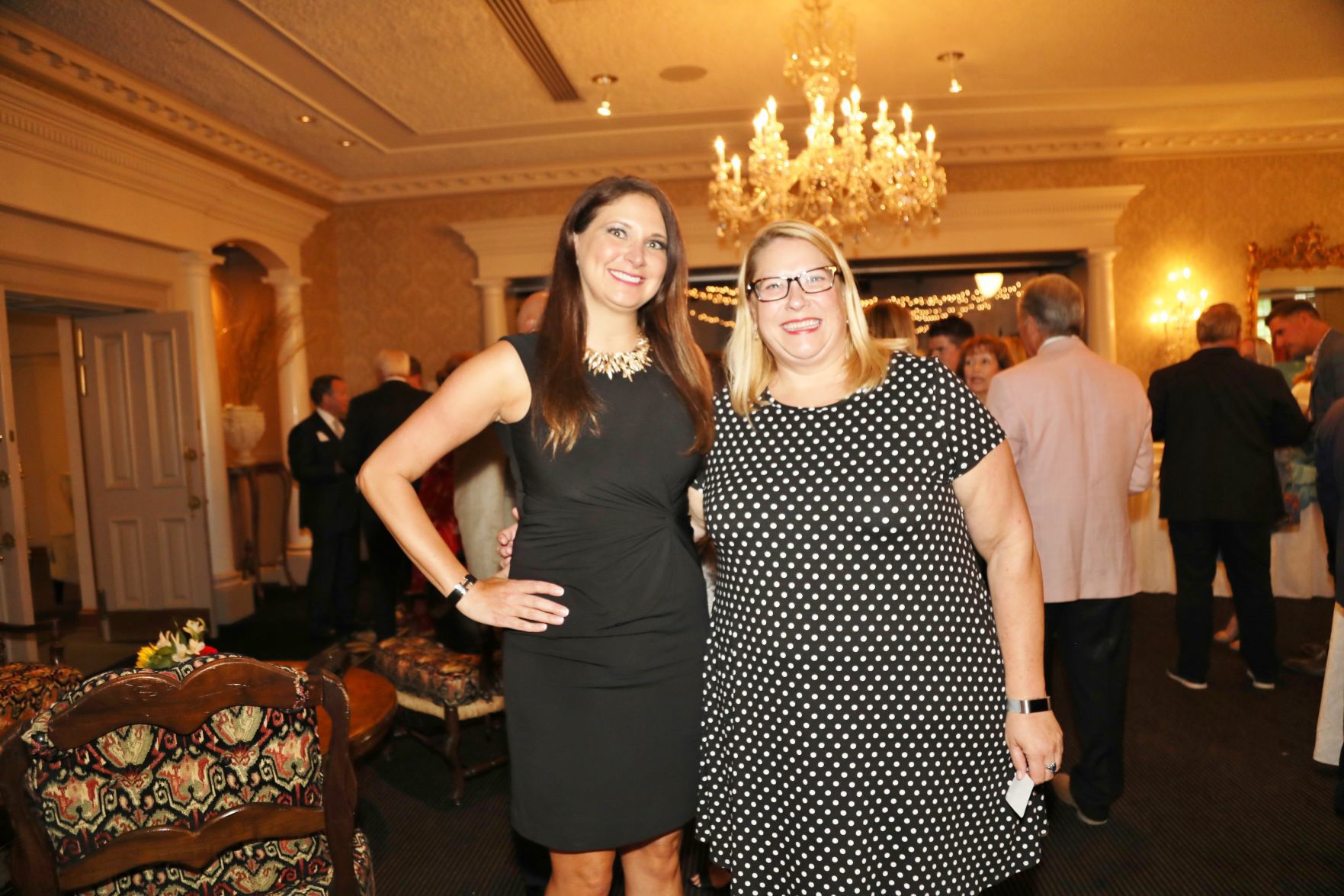 Julie Ahrling, Meredith Sutch